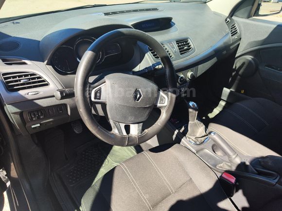 Sahibinden Renault Megane 1.6 Touch 2012 Model
