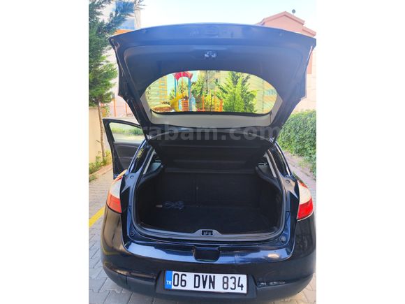 Sahibinden Renault Megane 1.6 Touch 2012 Model