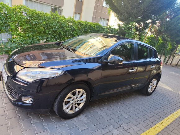Sahibinden Renault Megane 1.6 Touch 2012 Model