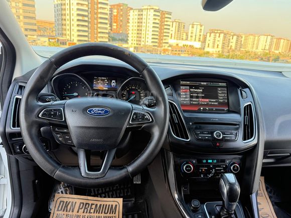 2015 FOCUS 1.5 TDCI TITANIUM SUNROOF POWERSHIFT EMSALSİZ TEMİZLK