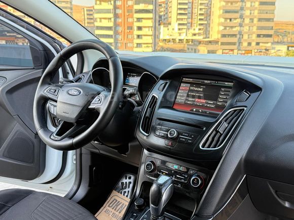 2015 FOCUS 1.5 TDCI TITANIUM SUNROOF POWERSHIFT EMSALSİZ TEMİZLK