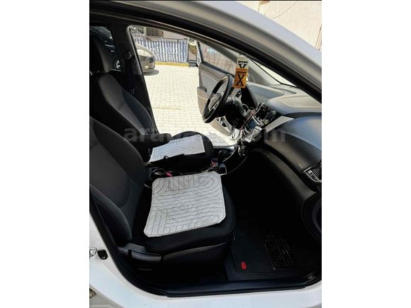 Sahibinden Hyundai Accent Blue 1.6 CRDI Mode Plus 2012 Model Denizli