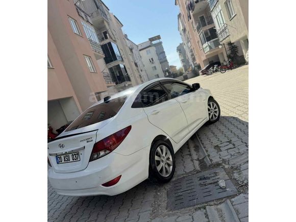 Sahibinden Hyundai Accent Blue 1.6 CRDI Mode Plus 2012 Model Denizli