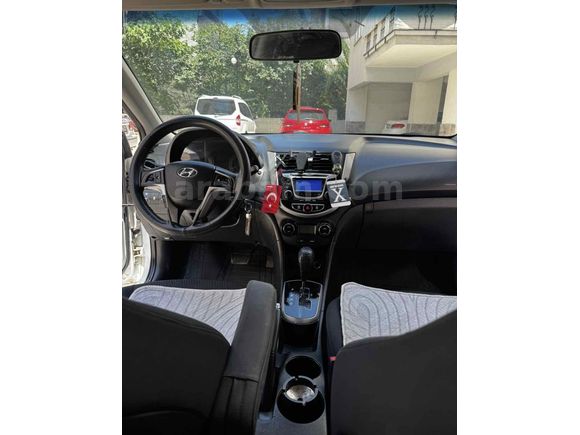 Sahibinden Hyundai Accent Blue 1.6 CRDI Mode Plus 2012 Model Denizli