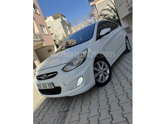 Sahibinden Hyundai Accent Blue 1.6 CRDI Mode Plus 2012 Model Denizli