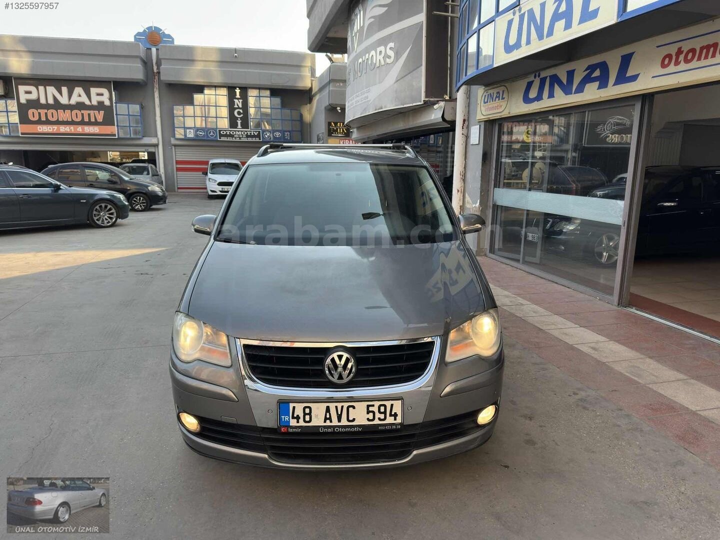 Galeriden Volkswagen Touran 1.4 TSi Highline 2009 Model İzmir 259.000 km Füme 3