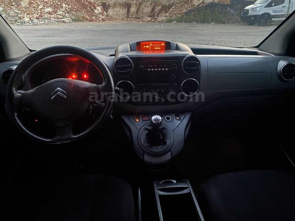 Motor ve yürüyen servise kadar açık