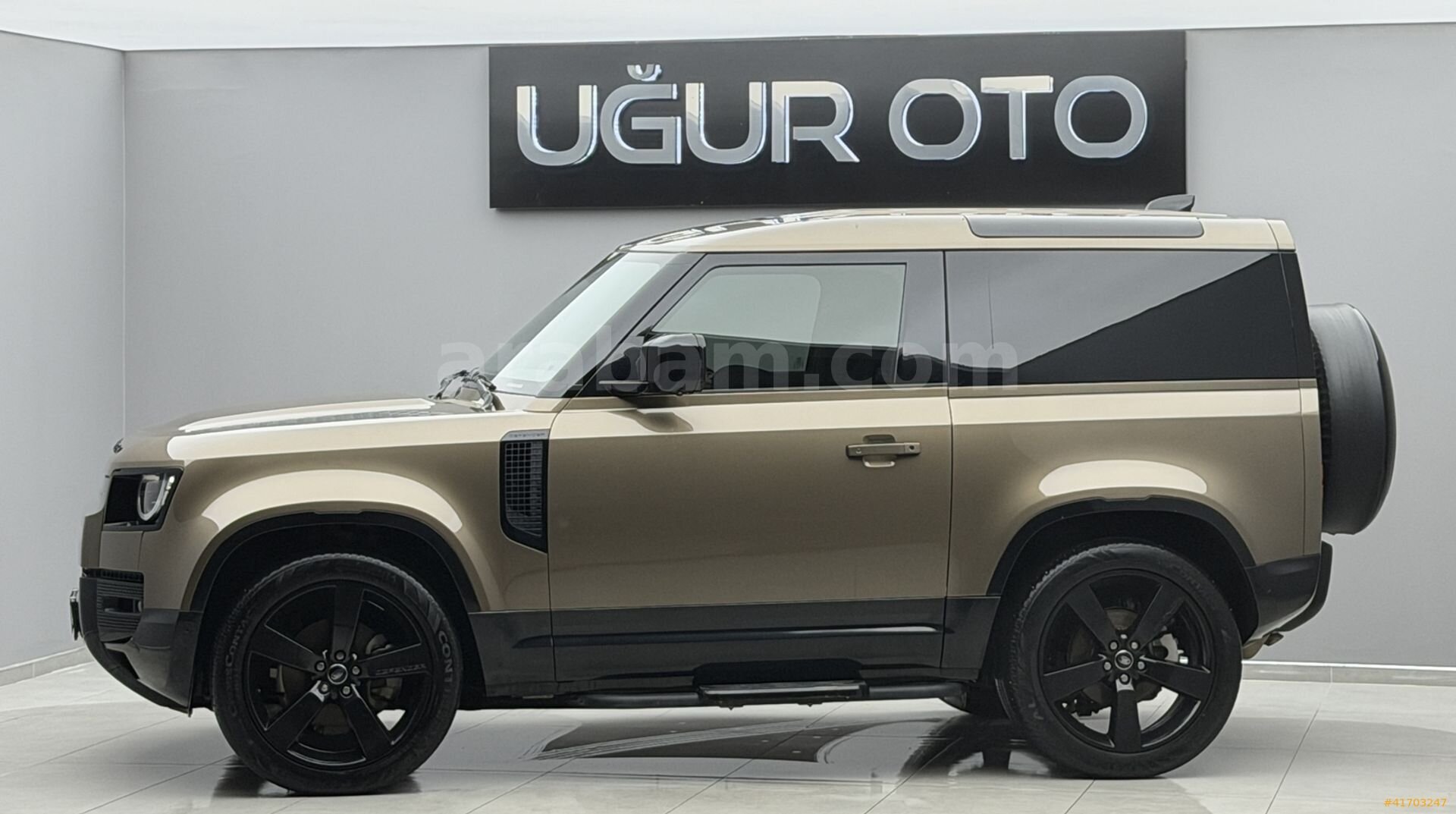 Galeriden Land Rover Defender 90 3.0 D 2023 Model İzmir 26.500 km Kahverengi 1