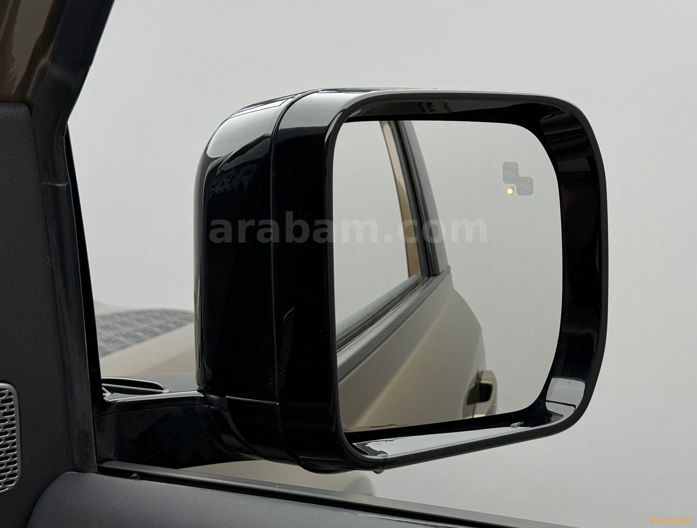 Galeriden Land Rover Defender 90 3.0 D 2023 Model İzmir 26.500 km Kahverengi 6