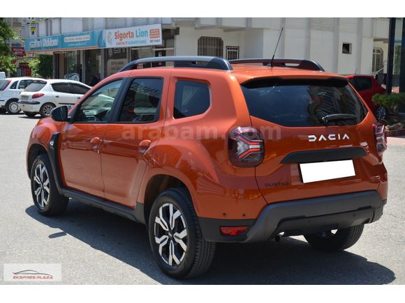 EKSPRES PLAZA'DAN 2023 DACİA DUSTER 1.3 TCE JOURNEY