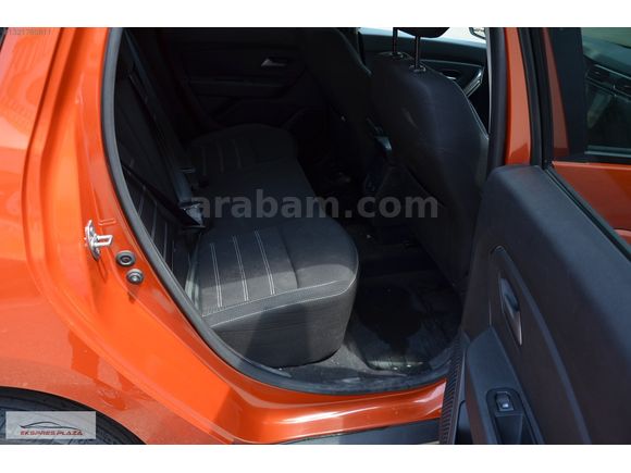 EKSPRES PLAZA'DAN 2023 DACİA DUSTER 1.3 TCE JOURNEY