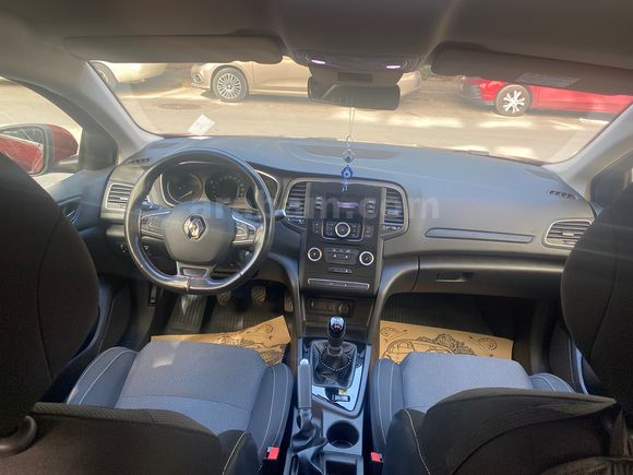 Sahibinden Renault Megane 1.3 TCe Joy 2020 Model 