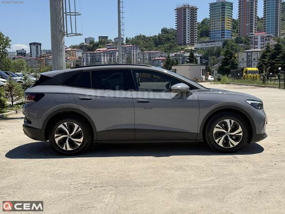 CEM AUTO'DAN 2024 MODEL VOLKSWAGEN ID.4 PURE HATASIZ BOYASIZ