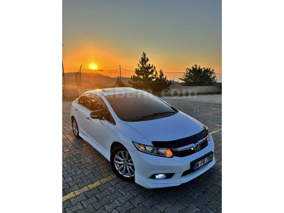 Sahibinden Honda Civic 1.6i VTEC Eco Elegance 2012 Model 
