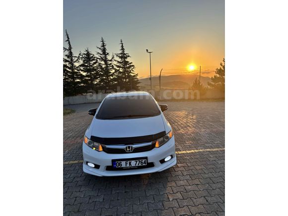 Sahibinden Honda Civic 1.6i VTEC Eco Elegance 2012 Model 