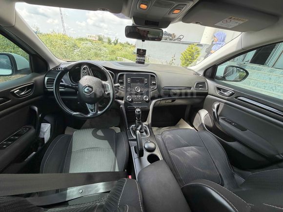 Galeriden Renault Megane 1.5 dCi Touch Plus 2016 Model Şanlıurfa