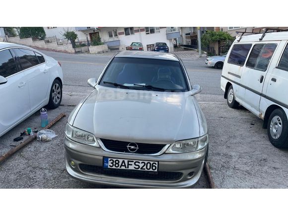 Sahibinden Opel Vectra 2.0 CD temiz 1997 Model