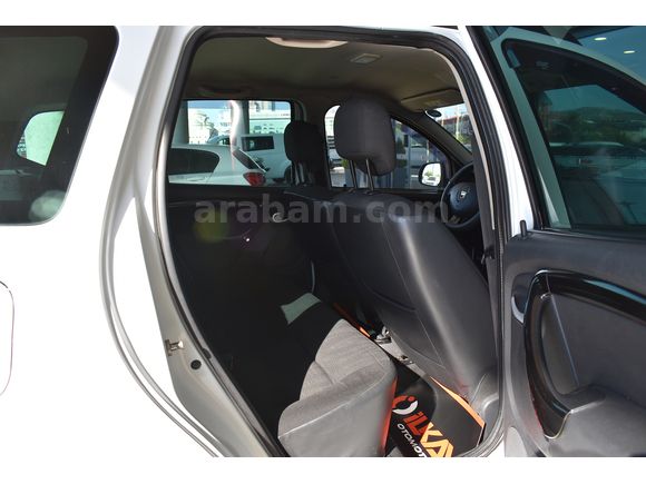 İLKAY'DAN 2011 DACİA DUSTER 1.5 DCİ 85 BG LAUREATE 254,000 KM'DE