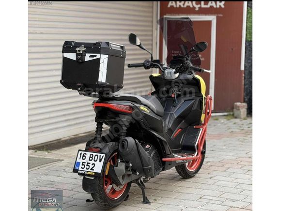 Extralı Aprilla SR GT 200