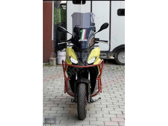 Extralı Aprilla SR GT 200