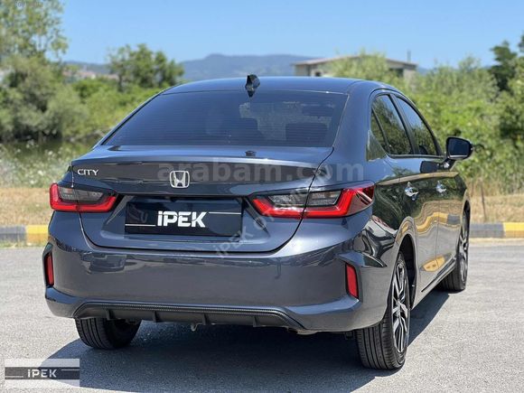 _İPEK_HATA BOYA TRAMER YOK-2024-45BİNDE-EXECUTİVE-OTOMATİK-121HP