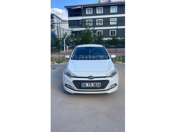 Sahibinden Hyundai i20 1.4 CRDi Style 2015 Model 