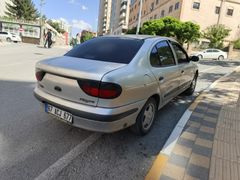Sahibinden Renault otomotik (Megane 1)   2.0 RXE 1999 Model