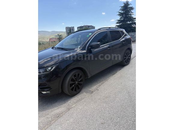 Sahibinden Nissan Qashqai 1.3 DIG-T Midnight Edition 2020 Model Ankara 151.000 km Siyah