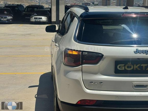 BOYASIZ.2020 ÇIKIŞLI JEEP COMPASS 1.4 LİMİTED 4*4 153000KM