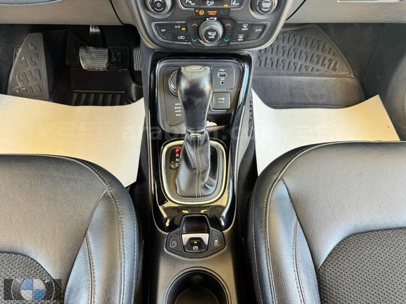 BOYASIZ.2020 ÇIKIŞLI JEEP COMPASS 1.4 LİMİTED 4*4 153000KM