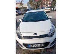 Sahibinden Kia Rio 1.25 CVVT Fancy 2015 Model  134.000 km Beyaz