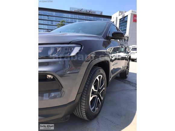 ENRİKO ALİBERTİ'den Jeep Compass 1.5 e-Hybrid Limited 4x2