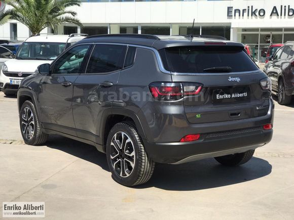 ENRİKO ALİBERTİ'den Jeep Compass 1.5 e-Hybrid Limited 4x2
