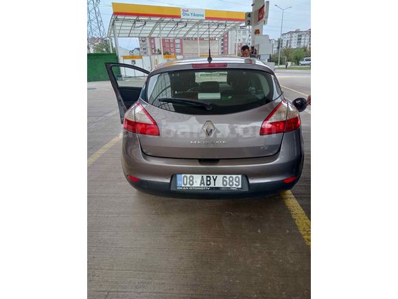 Sahibinden Renault Megane 1.5 dCi Dynamique 2010 Model 