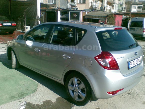 Sahibinden Kia Ceed 1.6 CRDi Motion 2011 Model 