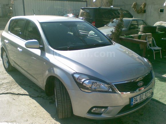 Sahibinden Kia Ceed 1.6 CRDi Motion 2011 Model 