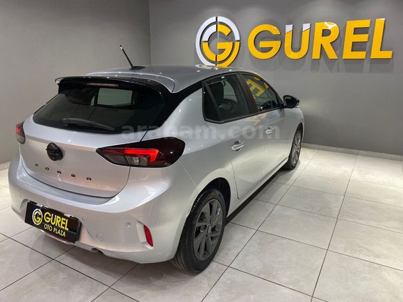 otomobil Opel Corsa 1.2 T Edition AT8