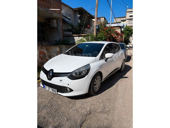 Acil  Renault Clio 1.2 Joy 2015 Model 
