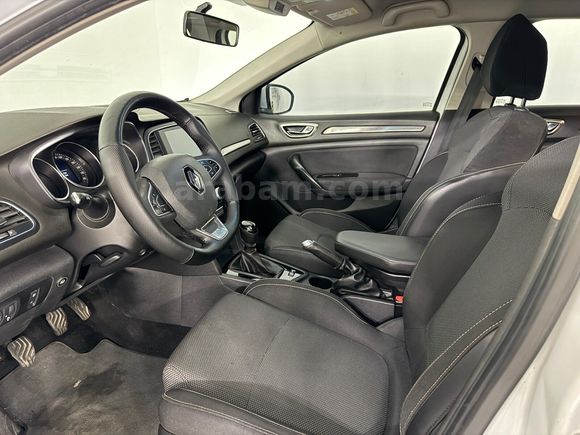 Renault Yetkili Bayi Günerlerden Megane