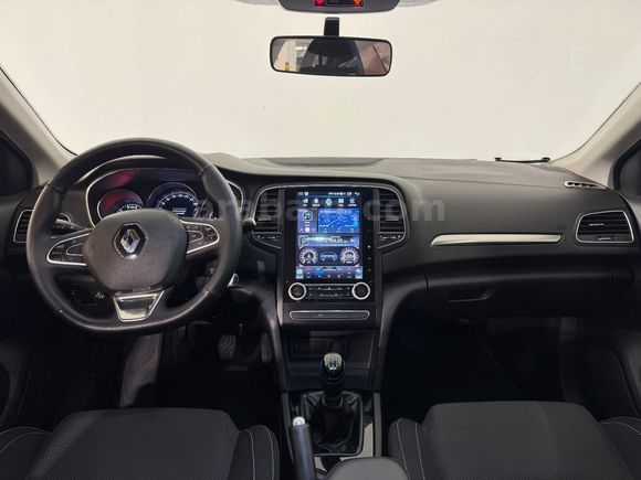 Renault Yetkili Bayi Günerlerden Megane