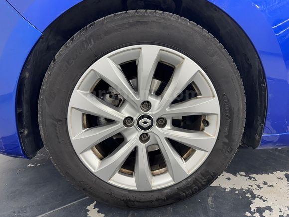 Renault Yetkili Bayi Günerlerden Clio