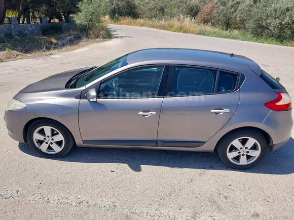 Sahibinden 175000 Km. Renault Megane 1.6 Dynamique 2009 Model 6 Vites