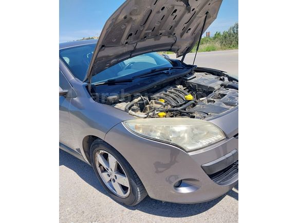 Sahibinden 175000 Km. Renault Megane 1.6 Dynamique 2009 Model 6 Vites