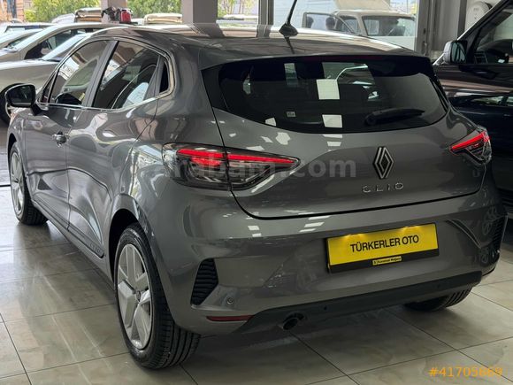 ORJİNAL 2025 RENAULT CLİO EVOLUTİON X-TRONİC