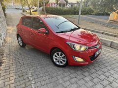 TAM OTOMATİK HYUNDAİ i20 1,4 SENSE 102,000km EMSALSİZ