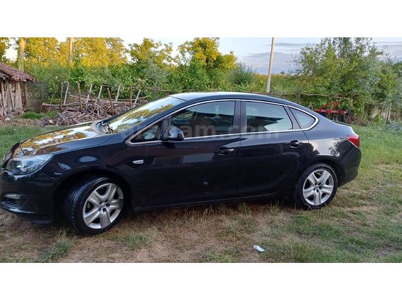 Memurdan tertemiz Sahibinden Opel Astra 1.6 Edition 2014 Model