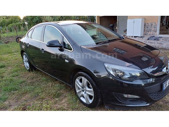 Memurdan tertemiz Sahibinden Opel Astra 1.6 Edition 2014 Model