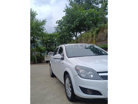 Sahibinden Opel Astra 2013 model degişensiz otomatik