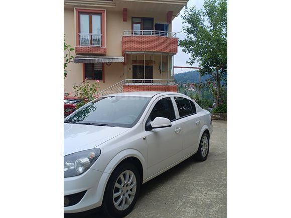 Sahibinden Opel Astra 2013 model degişensiz otomatik