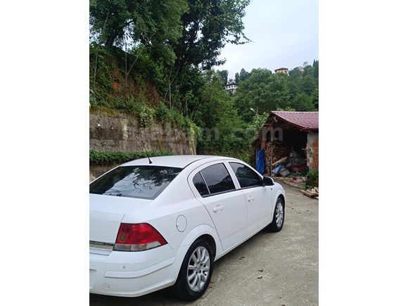 Sahibinden Opel Astra 2013 model degişensiz otomatik